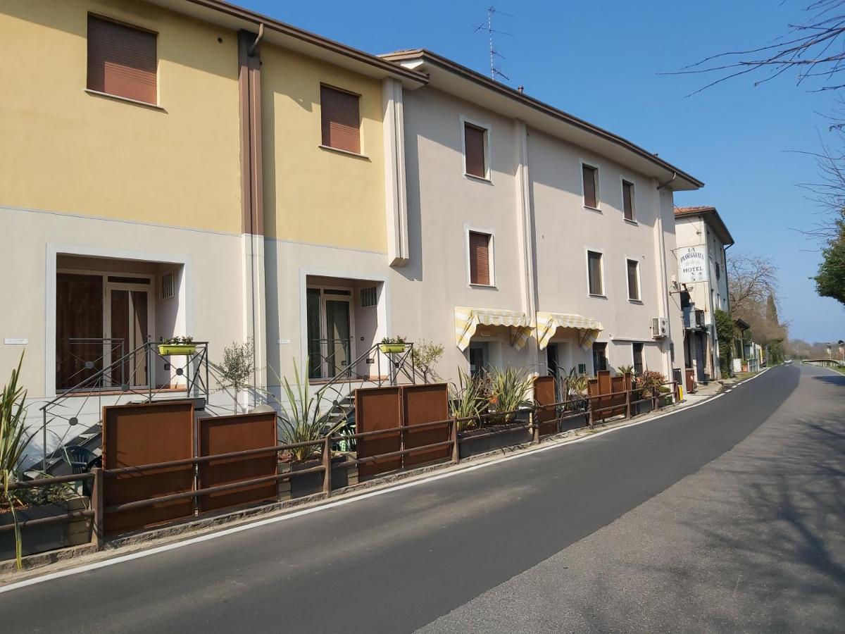 Hotel La Passeggiata Desenzano del Garda Exterior foto